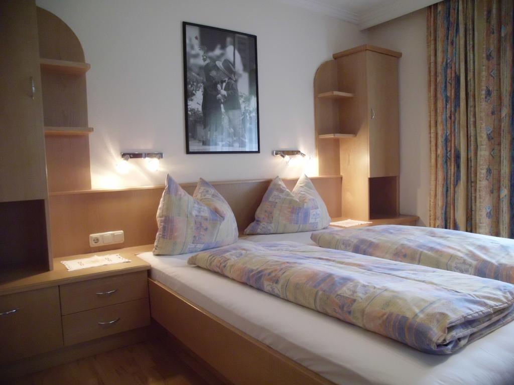 Ferienwohnungen Rahm Mayrhofen Chambre photo