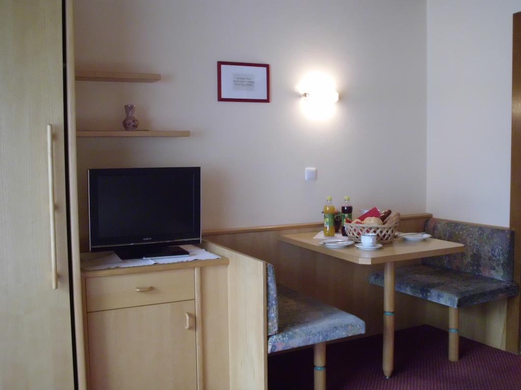 Ferienwohnungen Rahm Mayrhofen Chambre photo