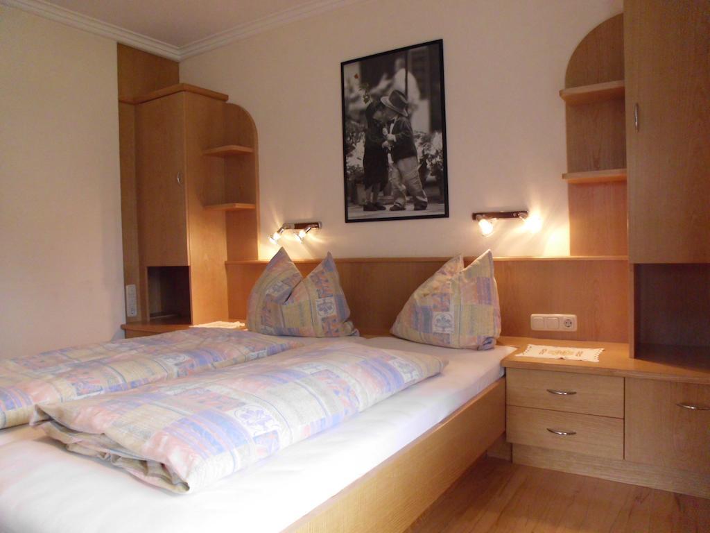 Ferienwohnungen Rahm Mayrhofen Chambre photo